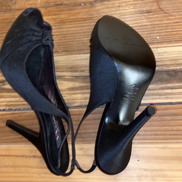 Nina New York black satin heels - Picture 4 of 6